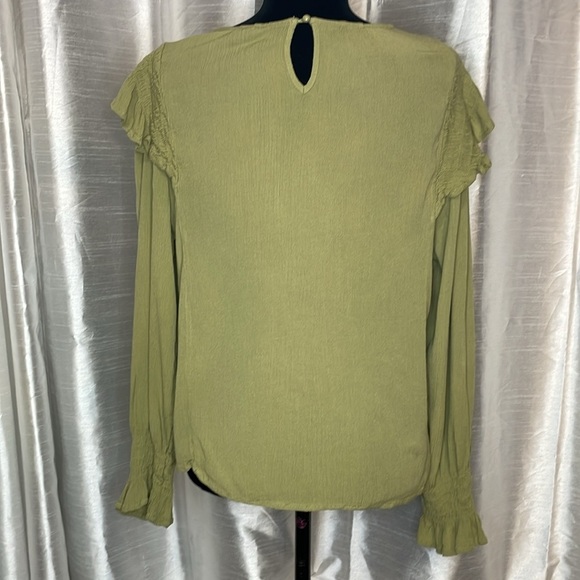 Sage Green Women’s Large Crinkle Long Sleeve Viscose Ruffled Top - Picture 3 of 8